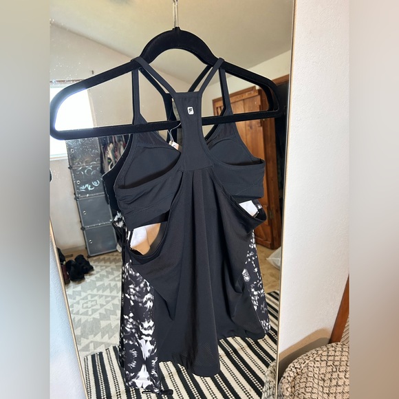 Fabletics Work Out Tank - Picture 4 of 8